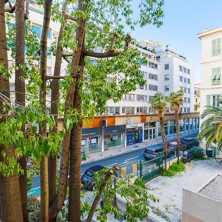 LE TIVOLI AP4264 By Riviera Holiday Homes Niza Exterior foto