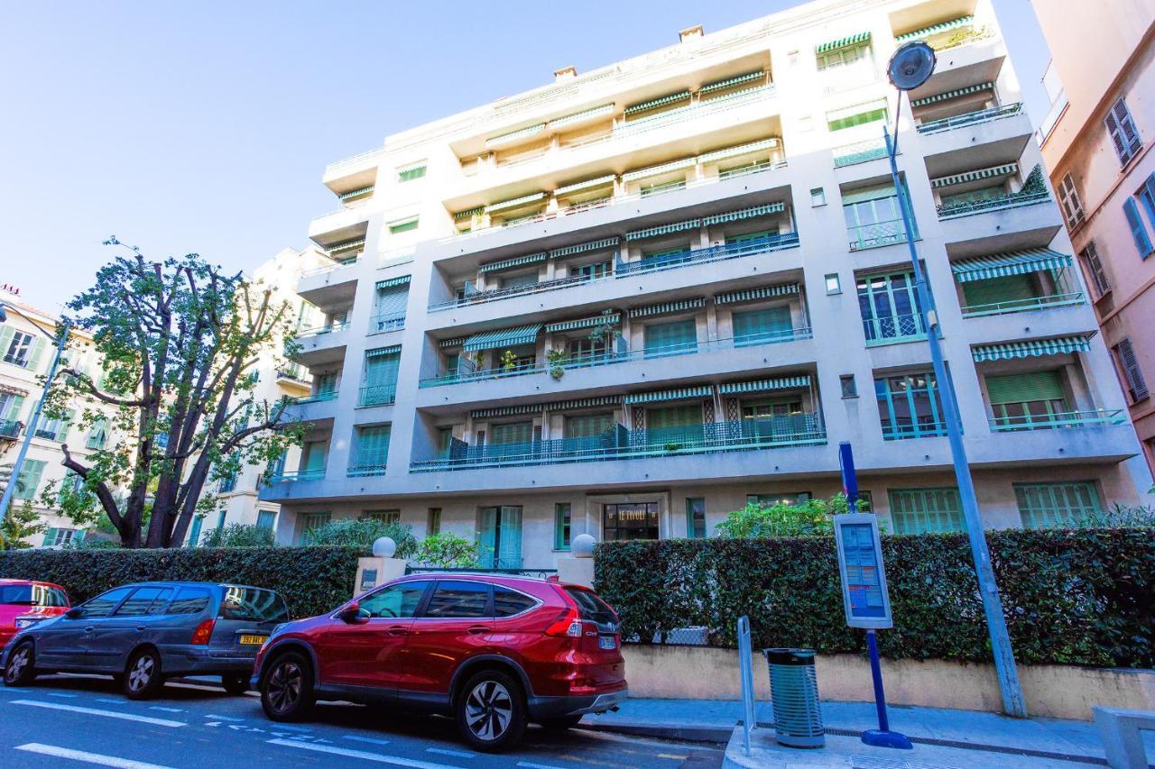 LE TIVOLI AP4264 By Riviera Holiday Homes Niza Exterior foto