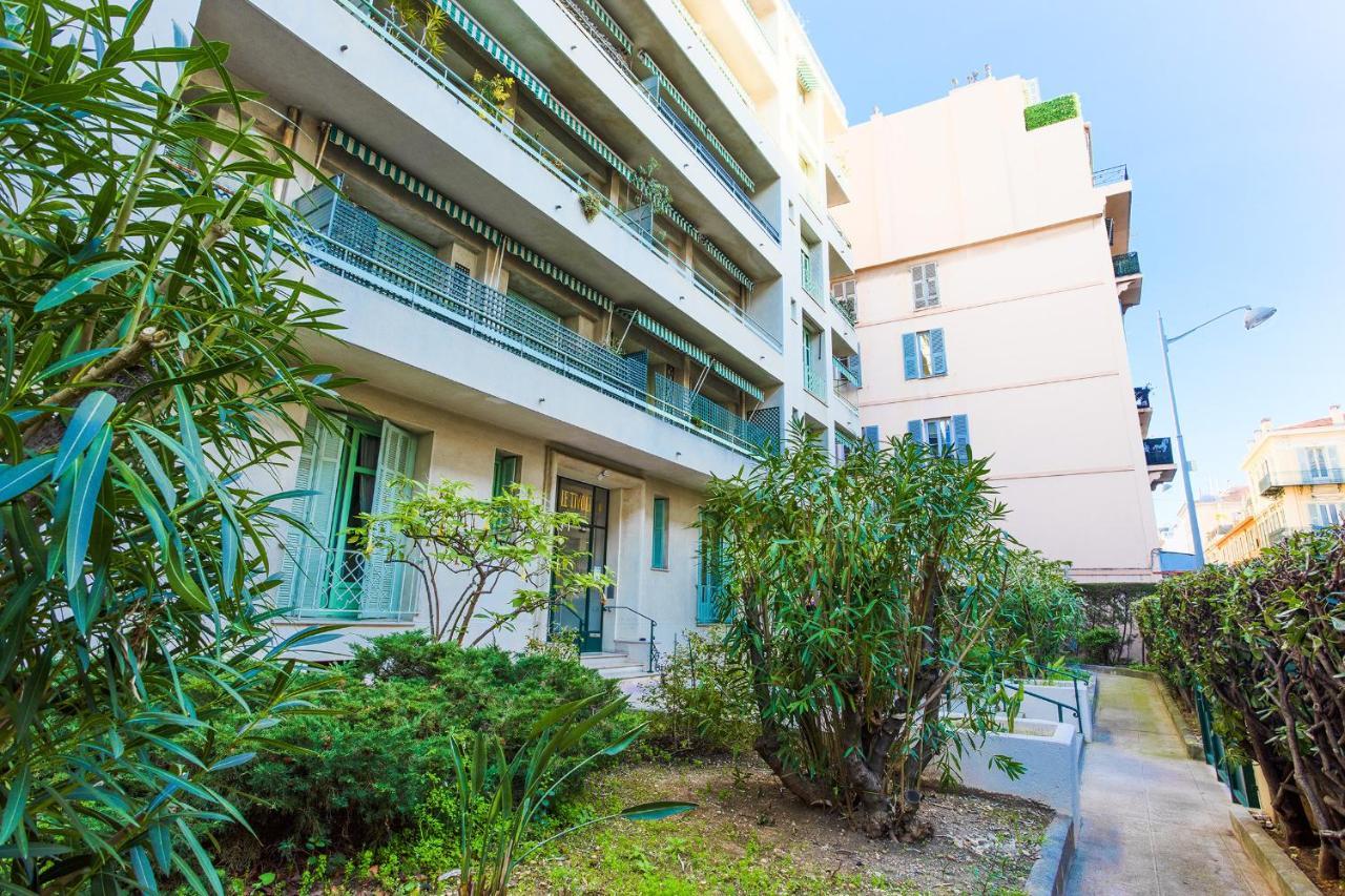 LE TIVOLI AP4264 By Riviera Holiday Homes Niza Exterior foto